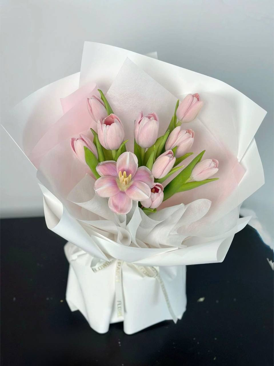 粉色郁金香花束 · 春日心愿