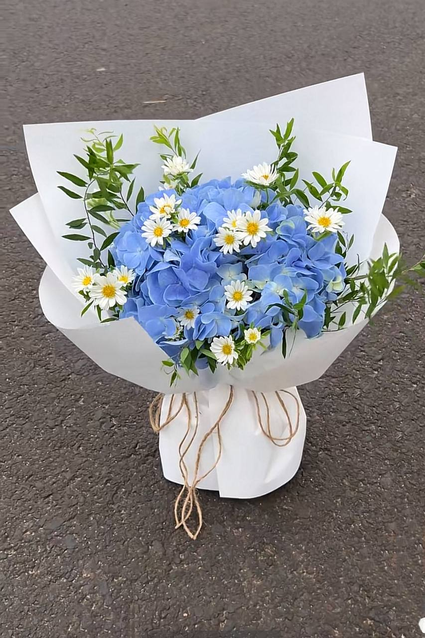 蓝色绣球花束 · 蓝色诗篇